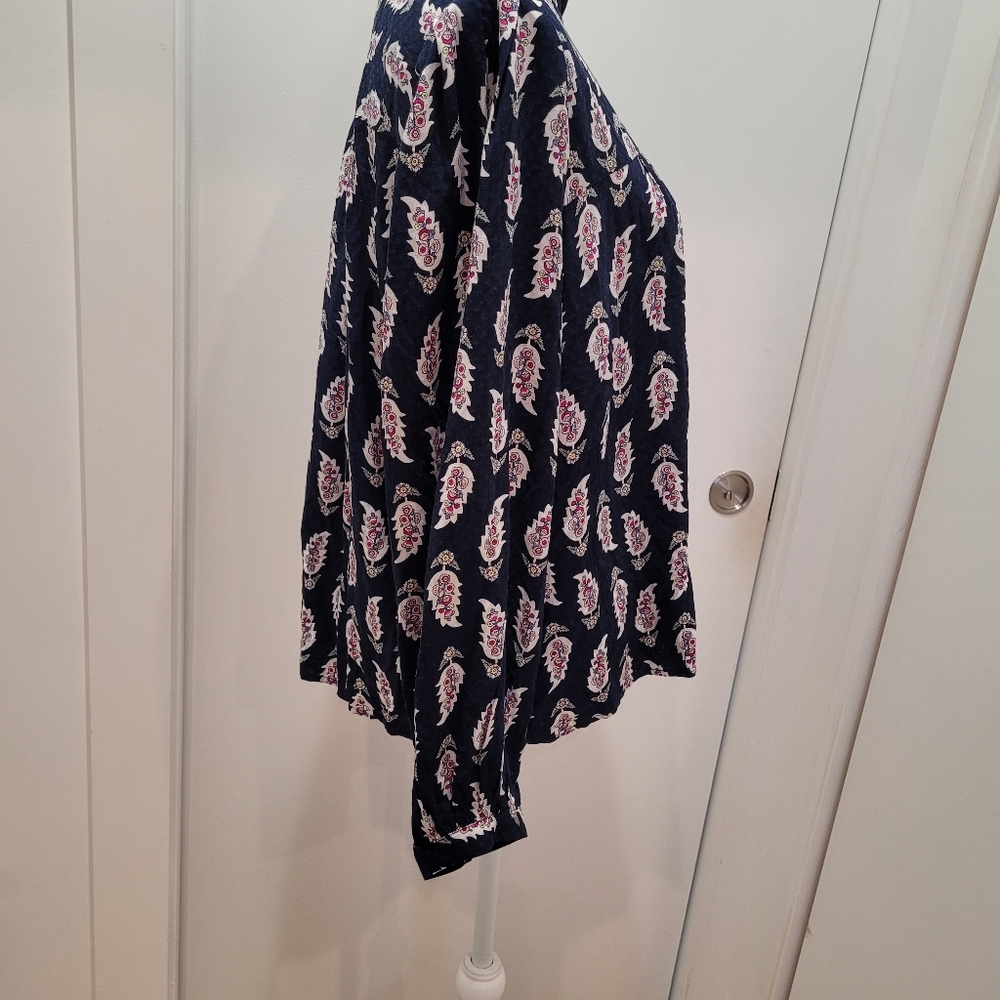 Loft size Large long sleeve navy blue pink paisley flower ladies blouse. - Picture 2 of 14